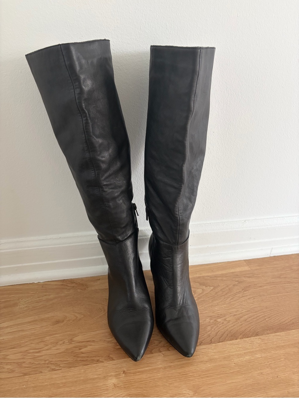 Classic Black Knee-High Pointed-Toe Women's Boots